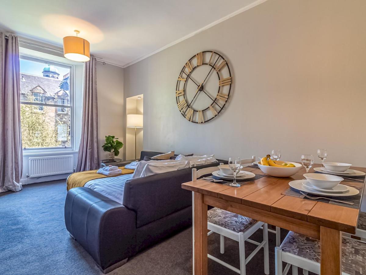 Pass The Keys Spacious And Homely Flat On The Royal Mile エディンバラ エクステリア 写真