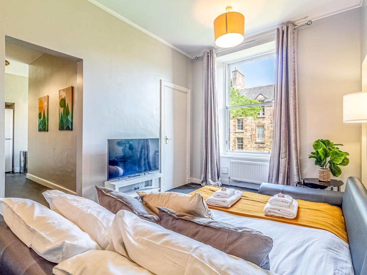 Pass The Keys Spacious And Homely Flat On The Royal Mile エディンバラ エクステリア 写真